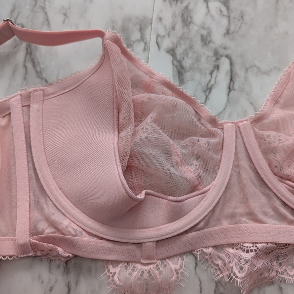 Victoria's Secret Pink Lace Bra size 38DD - Picture 5 of 6